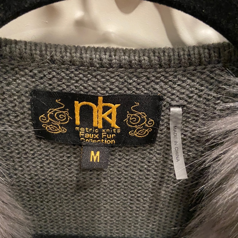 Metric knits faux fur knit vest M - Picture 3 of 3